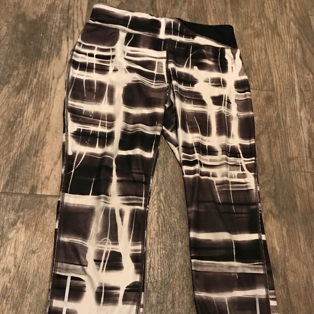 Nike Dri Fit Crop Leggings Size Medium